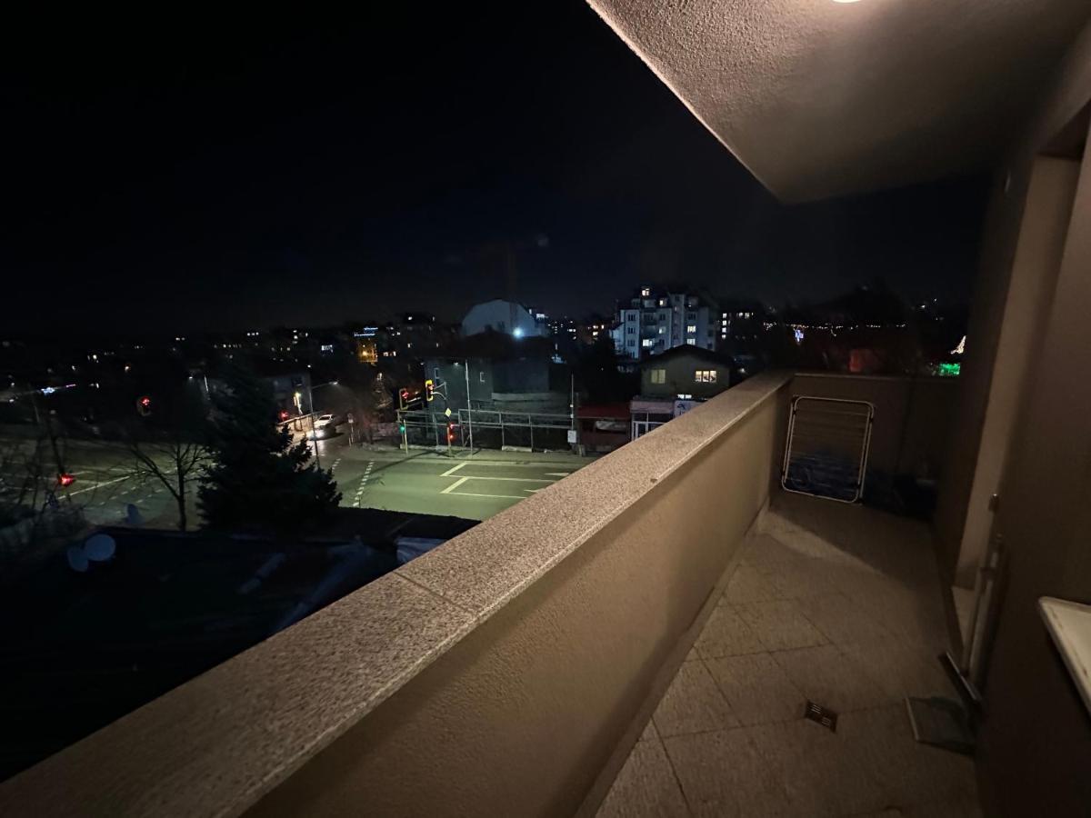 Uni Time Apartment By Lmg Σόφια Εξωτερικό φωτογραφία